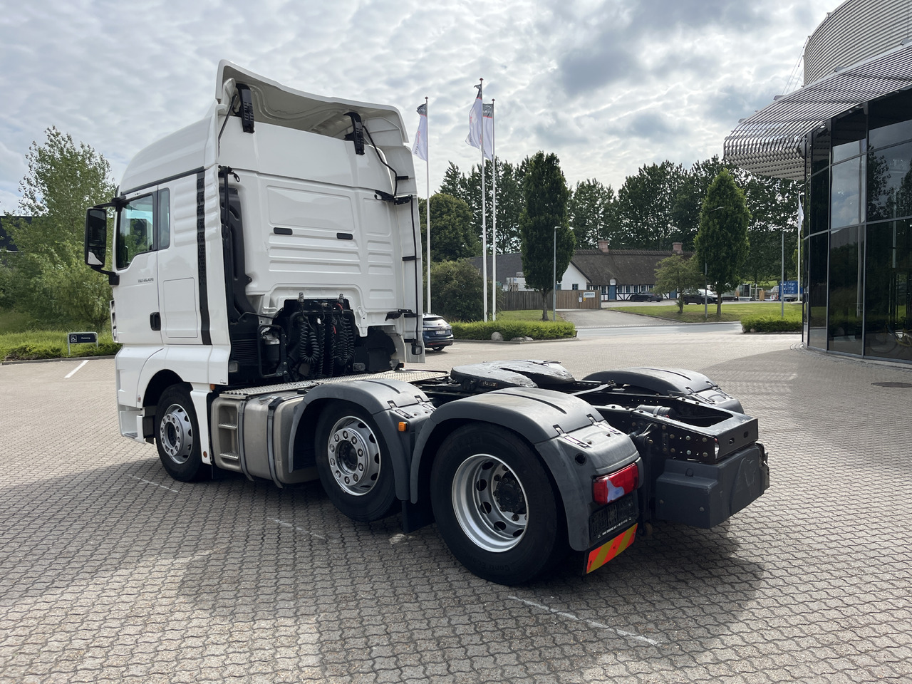 MAN TGX 26.470 6x2-2 - Sadulveok: pilt 3 MAN TGX 26.470 6x2-2 - Sadulveok: pilt 3