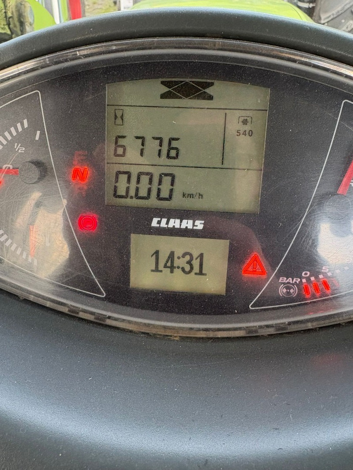 CLAAS Arion 550 CMATIC - Traktor: pilt 3 CLAAS Arion 550 CMATIC - Traktor: pilt 3