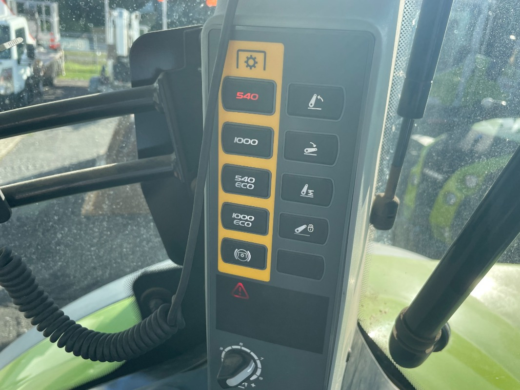 CLAAS Arion 660 CMATIC - Traktor: pilt 4 CLAAS Arion 660 CMATIC - Traktor: pilt 4