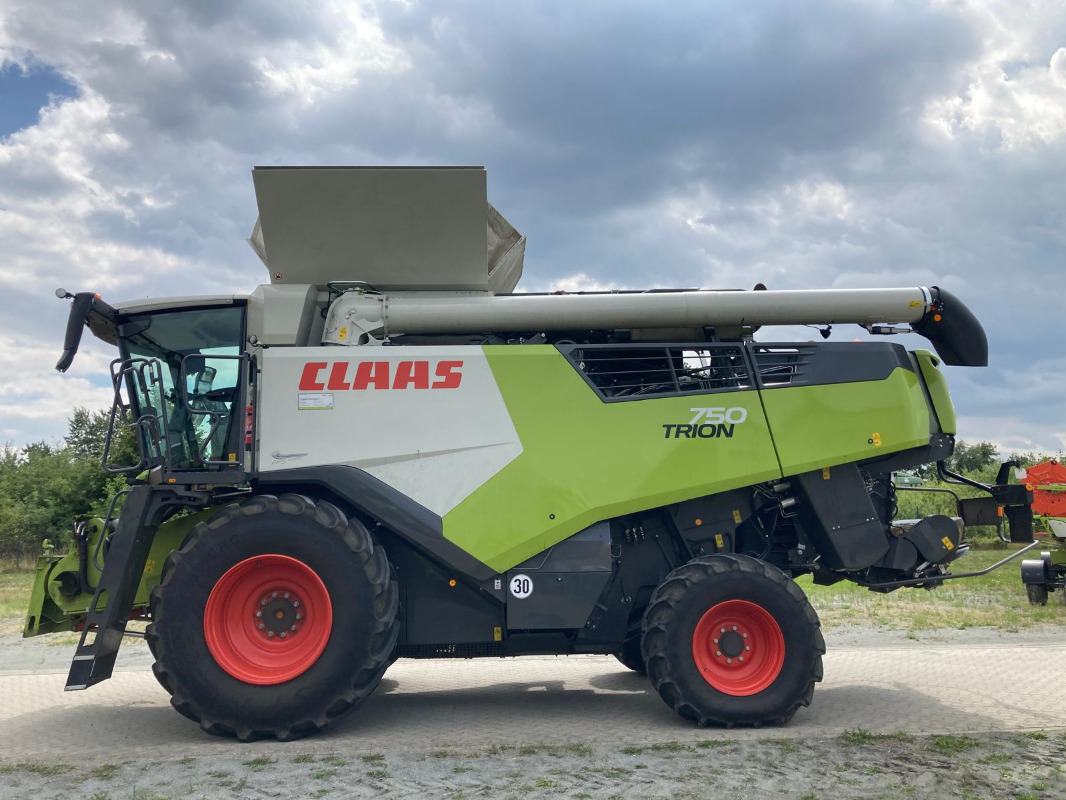 CLAAS Trion 750 - Kombain: pilt 2 CLAAS Trion 750 - Kombain: pilt 2