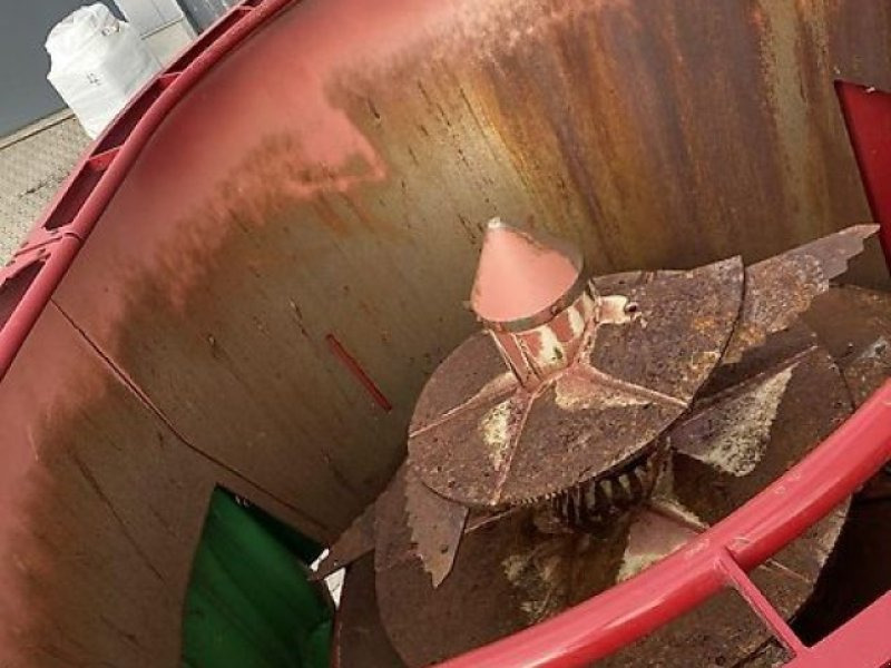 Strautmann Verti-Mix 951 - Söödasegamisvanker: pilt 2 Strautmann Verti-Mix 951 - Söödasegamisvanker: pilt 2