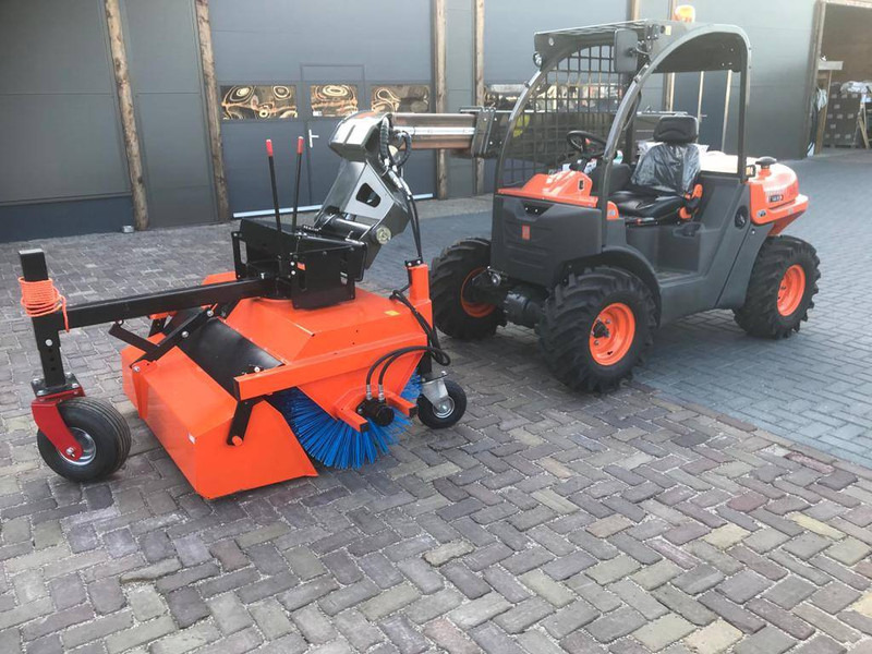AUSA ruwterrein verreiker T 144 H - Teleskooplaadur: pilt 3 AUSA ruwterrein verreiker T 144 H - Teleskooplaadur: pilt 3