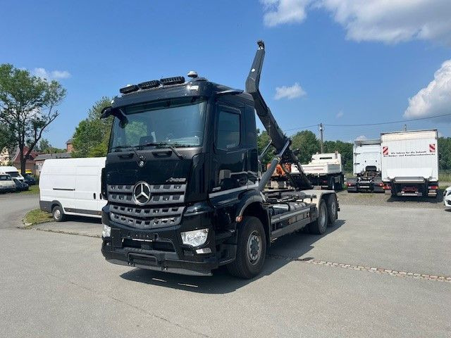 Mercedes-Benz Arocs 5 2651 HD Mit Meiller Abrollkipper - Konkstõstukiga veoauto: pilt 3 Mercedes-Benz Arocs 5 2651 HD Mit Meiller Abrollkipper - Konkstõstukiga veoauto: pilt 3