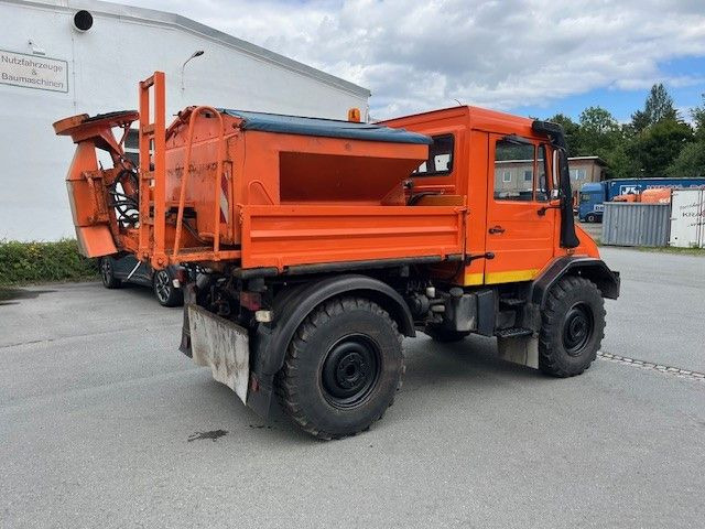 Kallurauto Mercedes-Benz Unimog 418/10 Winterdienst2000: pilt 7