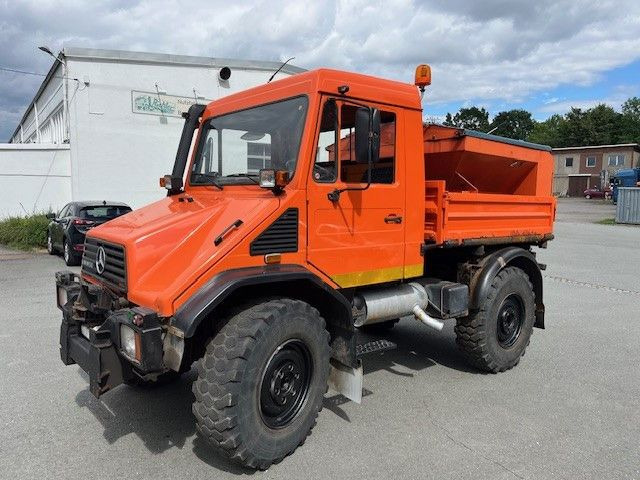 Mercedes-Benz Unimog 418/10 Winterdienst2000 - Kallurauto: pilt 4 Mercedes-Benz Unimog 418/10 Winterdienst2000 - Kallurauto: pilt 4
