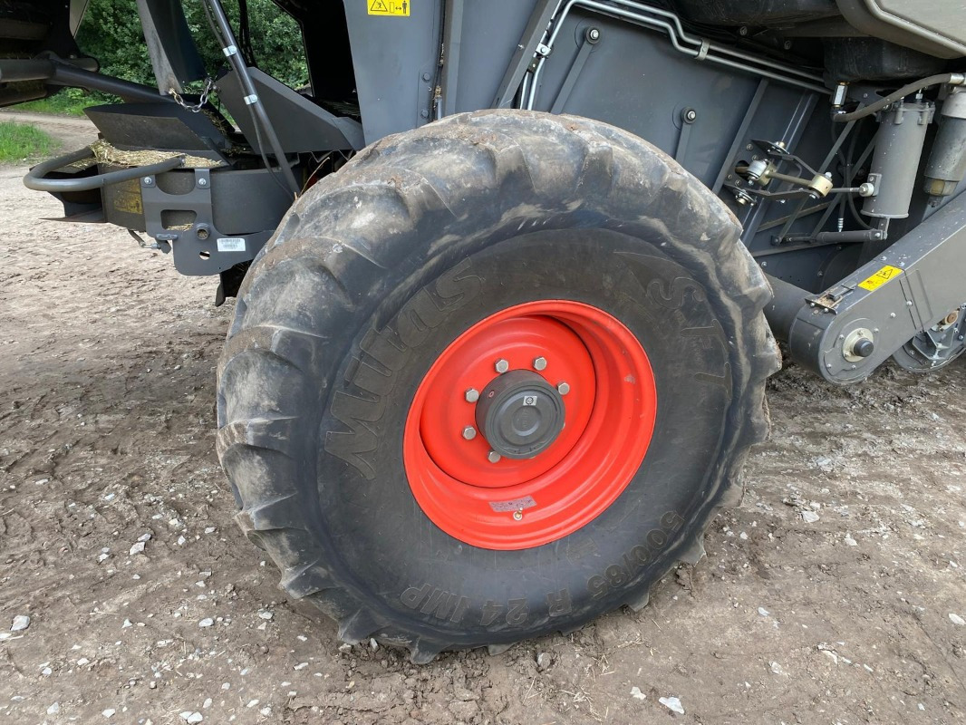 Uus Kombain CLAAS Lexion 6800 mit Vario 930 Schneidwerk: pilt 6 Uus Kombain CLAAS Lexion 6800 mit Vario 930 Schneidwerk: pilt 6