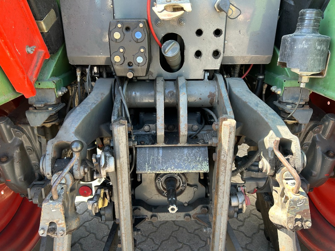 Fendt Farmer 310 - Traktor: pilt 4 Fendt Farmer 310 - Traktor: pilt 4