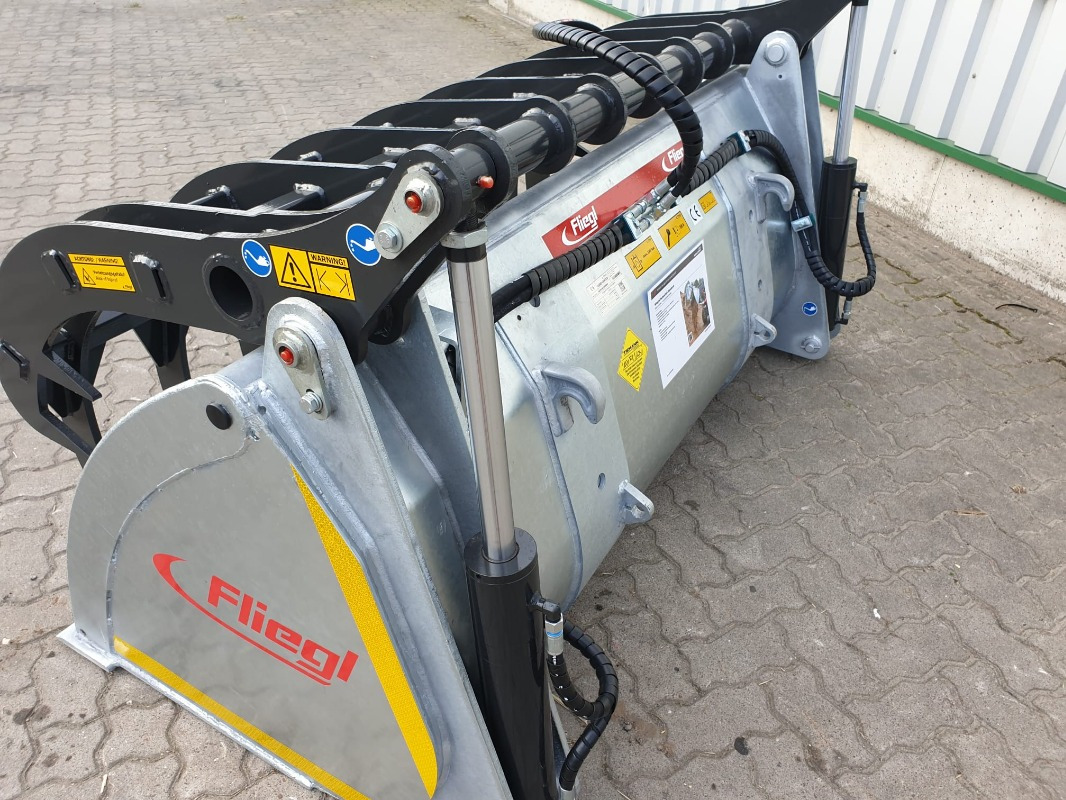Fliegl SILOGREIFSCHAUFEL - Esilaadur traktorile: pilt 2 Fliegl SILOGREIFSCHAUFEL - Esilaadur traktorile: pilt 2