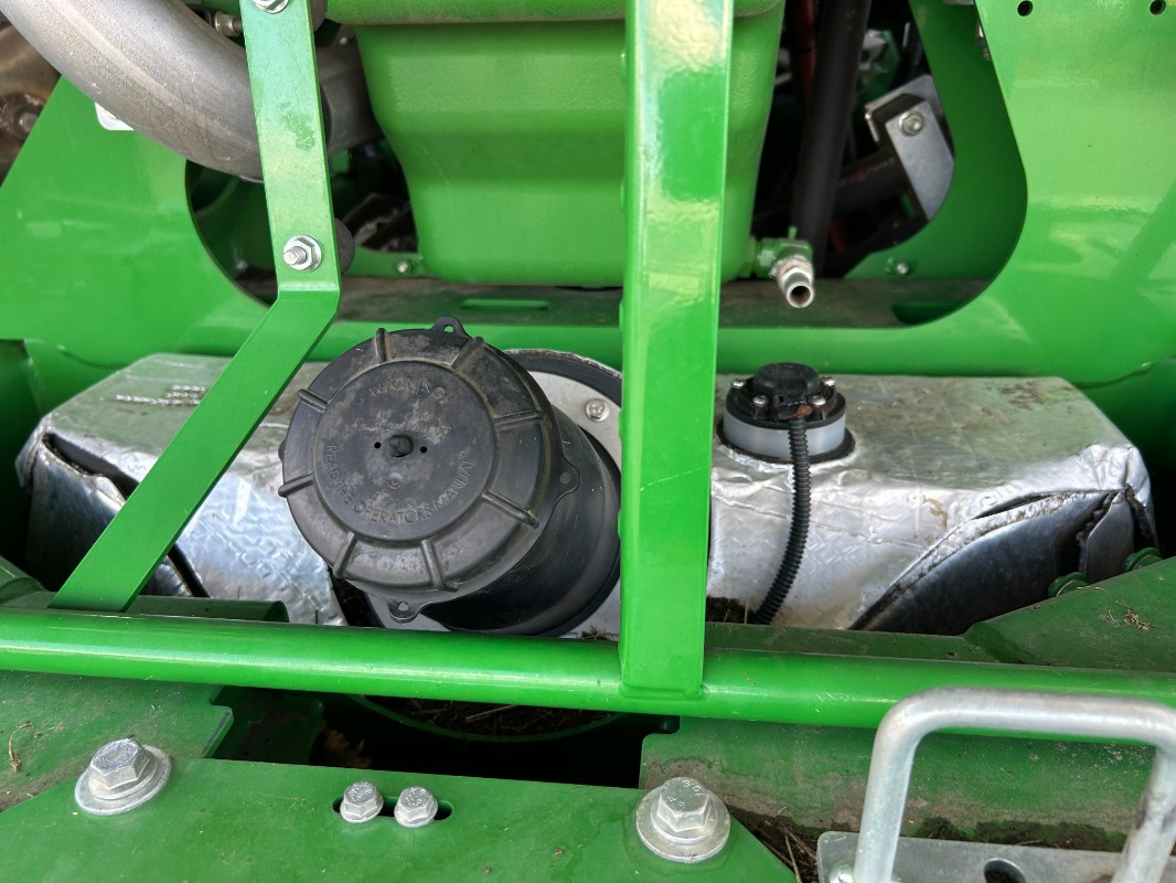 John Deere 8400 mit Kemper 475 Plus - Saagikoristusmasin: pilt 4 John Deere 8400 mit Kemper 475 Plus - Saagikoristusmasin: pilt 4