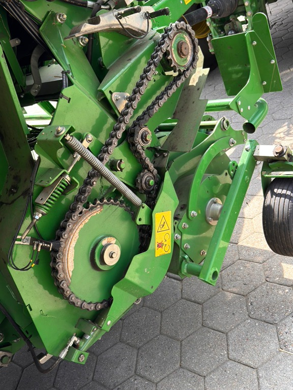 Heinapalli mähkija John Deere V461R: pilt 11