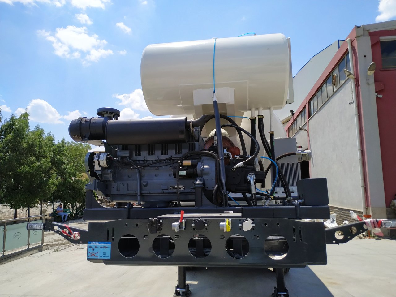 NT MAKINA TRAILERMIXER - Betooniveo poolhaagis: pilt 3 NT MAKINA TRAILERMIXER - Betooniveo poolhaagis: pilt 3