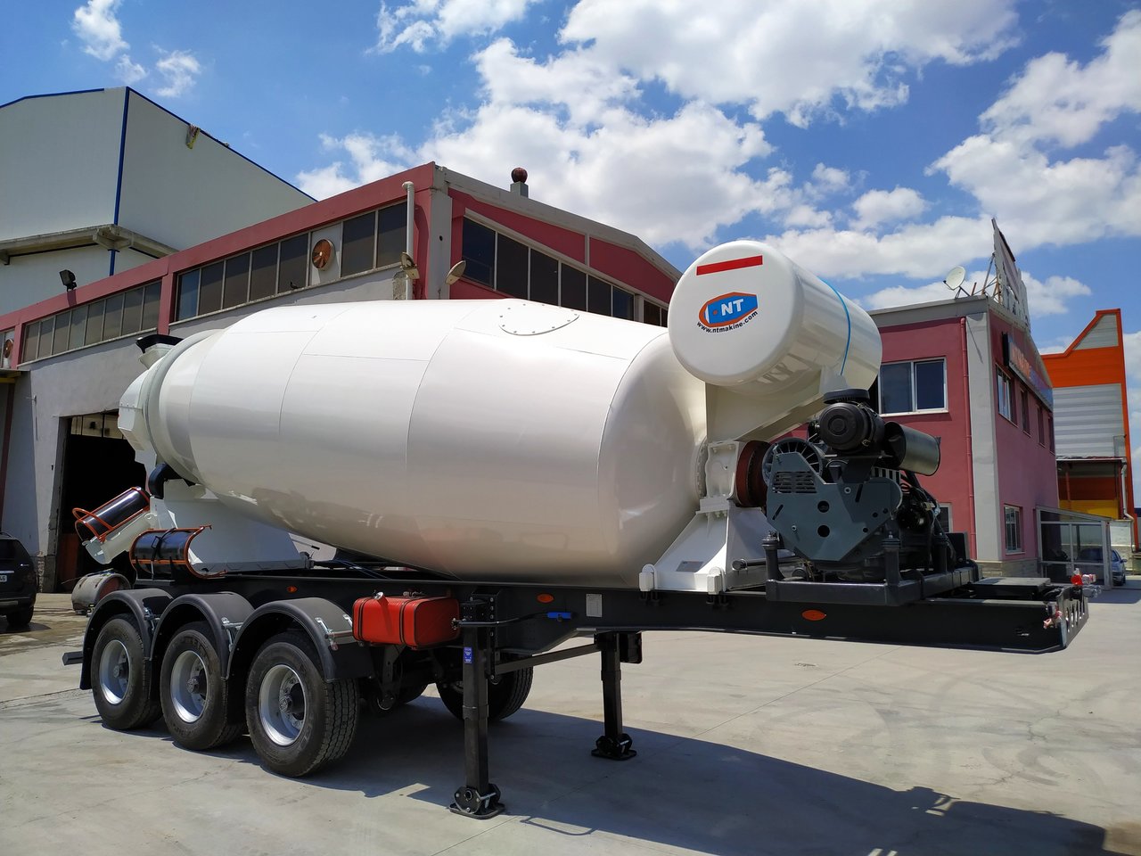 NT MAKINA TRAILERMIXER - Betooniveo poolhaagis: pilt 4 NT MAKINA TRAILERMIXER - Betooniveo poolhaagis: pilt 4