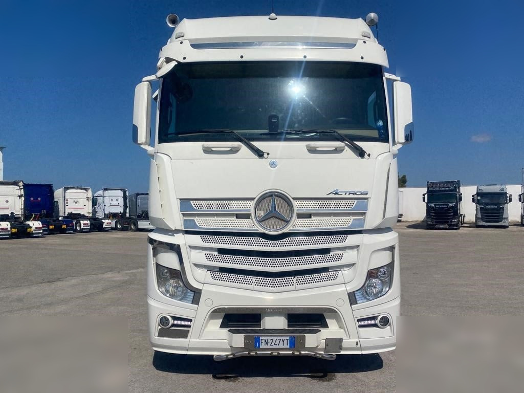 MERCEDES-BENZ ACTROS 2545 - Kabiinišassiiga veoauto: pilt 2 MERCEDES-BENZ ACTROS 2545 - Kabiinišassiiga veoauto: pilt 2