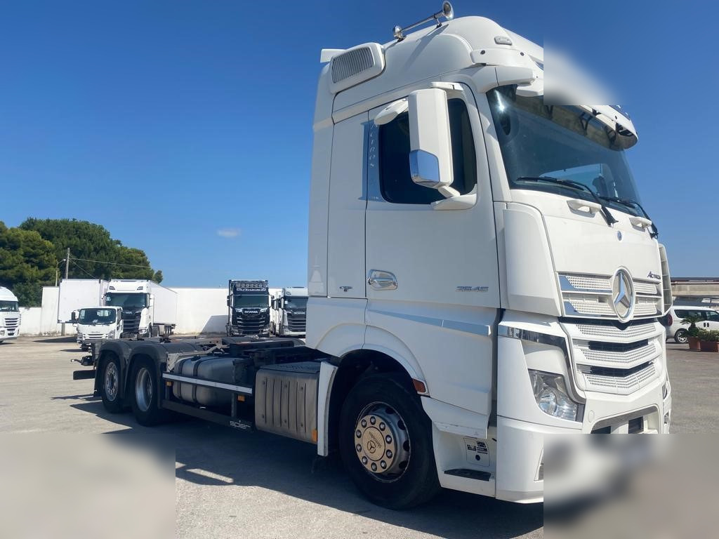 MERCEDES-BENZ ACTROS 2545 - Kabiinišassiiga veoauto: pilt 1 MERCEDES-BENZ ACTROS 2545 - Kabiinišassiiga veoauto: pilt 1