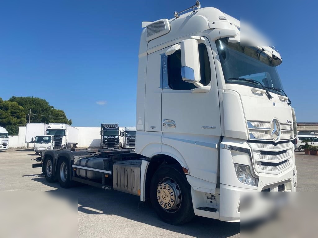 MERCEDES-BENZ ACTROS 2545 - Kabiinišassiiga veoauto: pilt 1 MERCEDES-BENZ ACTROS 2545 - Kabiinišassiiga veoauto: pilt 1