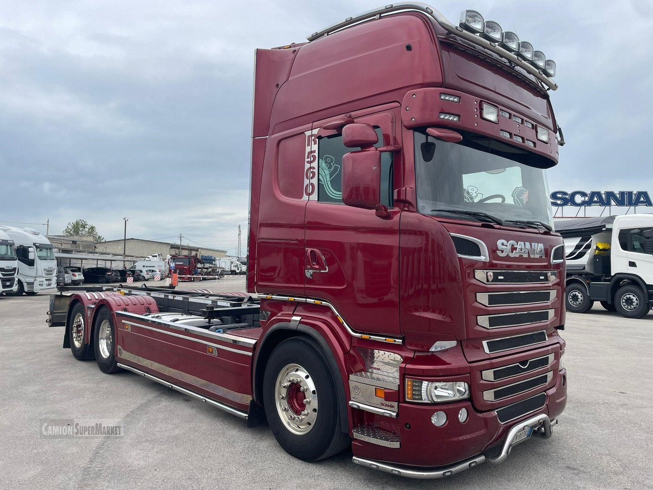 SCANIA R560 - Konteinerveduk/ Tõstukiga veoauto: pilt 1 SCANIA R560 - Konteinerveduk/ Tõstukiga veoauto: pilt 1