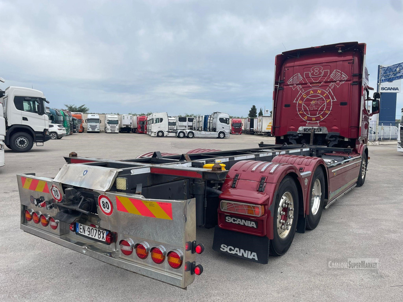 SCANIA R560 - Konteinerveduk/ Tõstukiga veoauto: pilt 2 SCANIA R560 - Konteinerveduk/ Tõstukiga veoauto: pilt 2