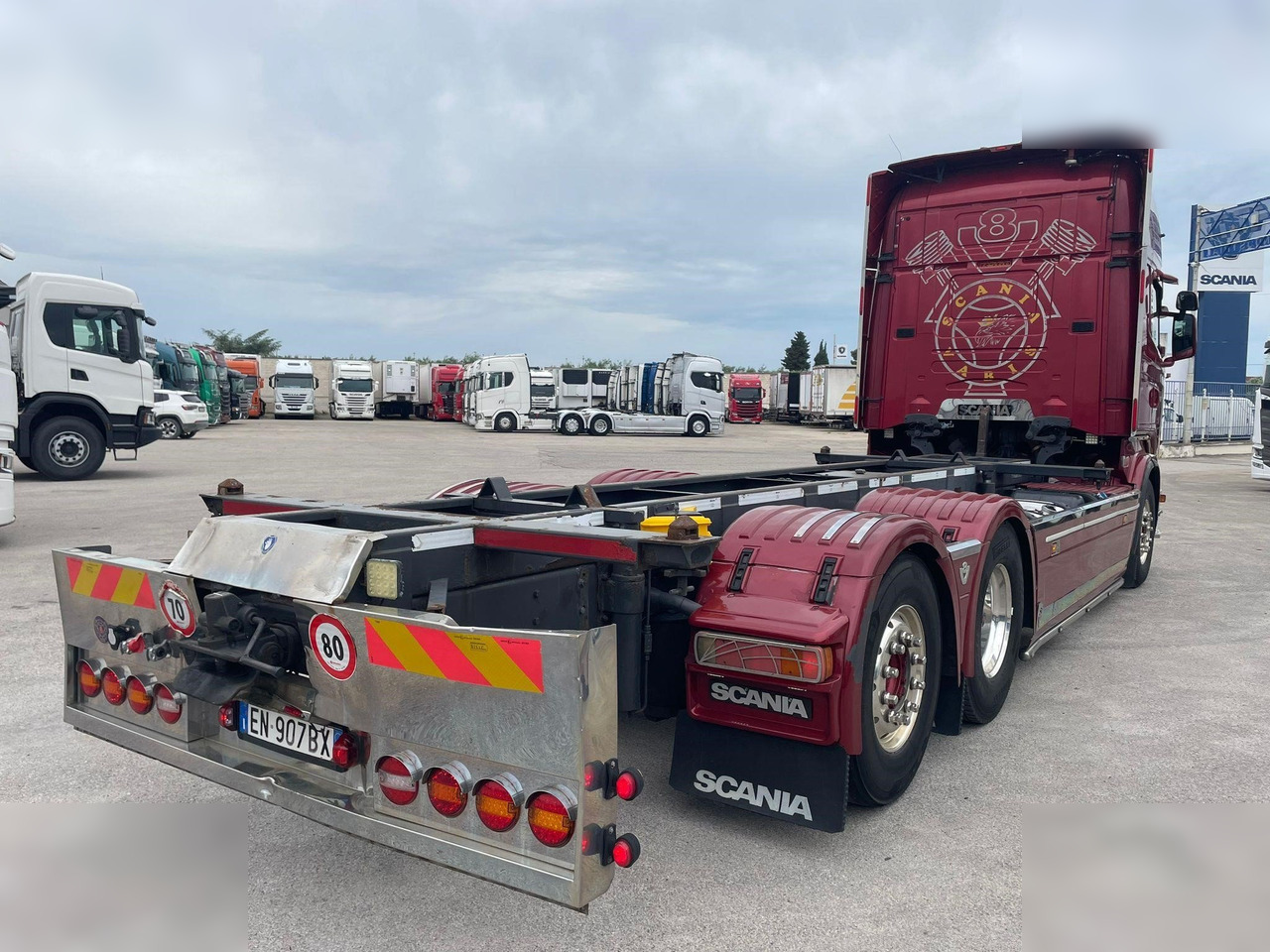 SCANIA R560 - Konteinerveduk/ Tõstukiga veoauto: pilt 2 SCANIA R560 - Konteinerveduk/ Tõstukiga veoauto: pilt 2