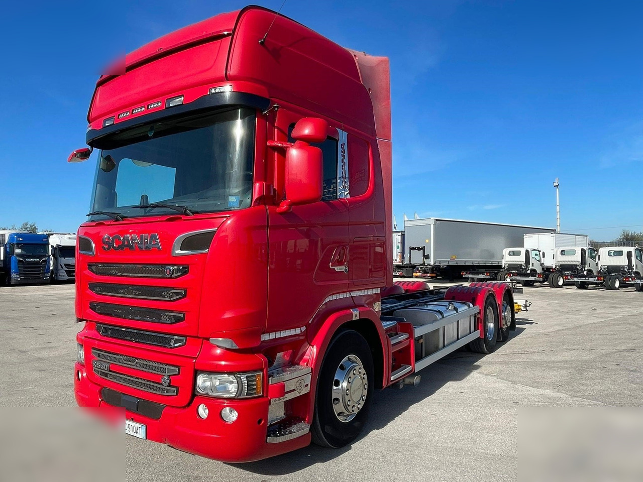 SCANIA R580 - Konteinerveduk/ Tõstukiga veoauto: pilt 1 SCANIA R580 - Konteinerveduk/ Tõstukiga veoauto: pilt 1