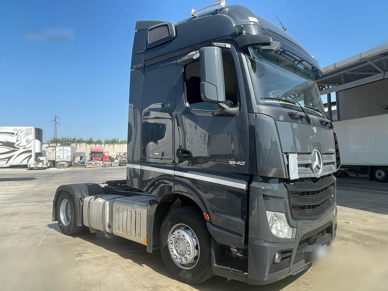 MERCEDES-BENZ ACTROS 1848 - Sadulveok: pilt 2 MERCEDES-BENZ ACTROS 1848 - Sadulveok: pilt 2