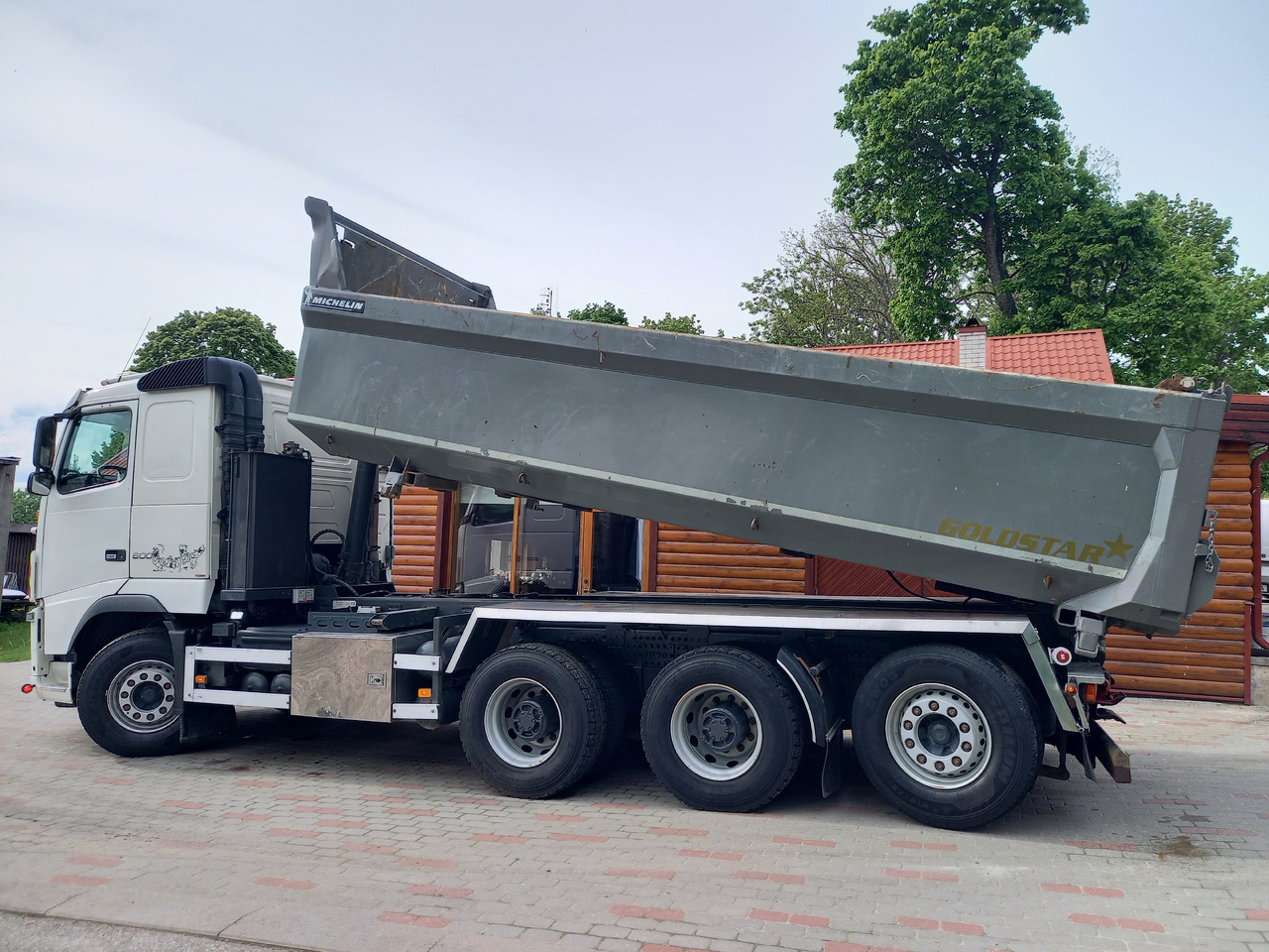 VOLVO FH16, 8x4, BIG AXLES, RETARDER, GW 39500 KG - Kallurauto: pilt 2 VOLVO FH16, 8x4, BIG AXLES, RETARDER, GW 39500 KG - Kallurauto: pilt 2