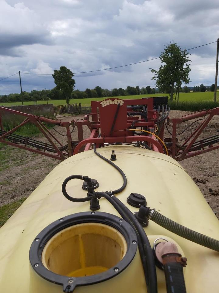 Hardi Commander 4200 - Järelveetav pritsija: pilt 5 Hardi Commander 4200 - Järelveetav pritsija: pilt 5