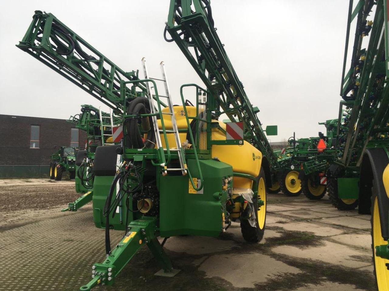 John Deere M962I - Järelveetav pritsija: pilt 2 John Deere M962I - Järelveetav pritsija: pilt 2