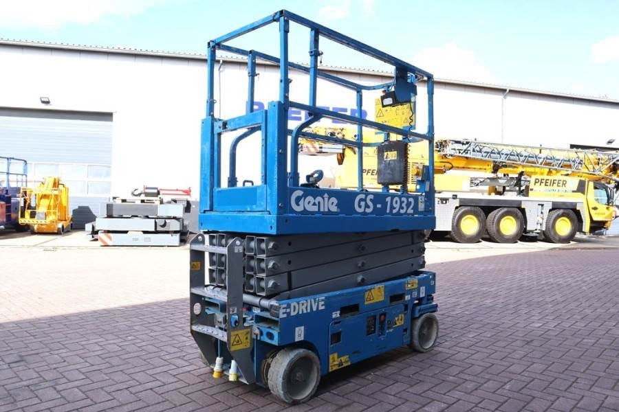 Genie GS1932 E-Drive Several In Stock, 8m Working Height  - Käärlift: pilt 2 Genie GS1932 E-Drive Several In Stock, 8m Working Height  - Käärlift: pilt 2