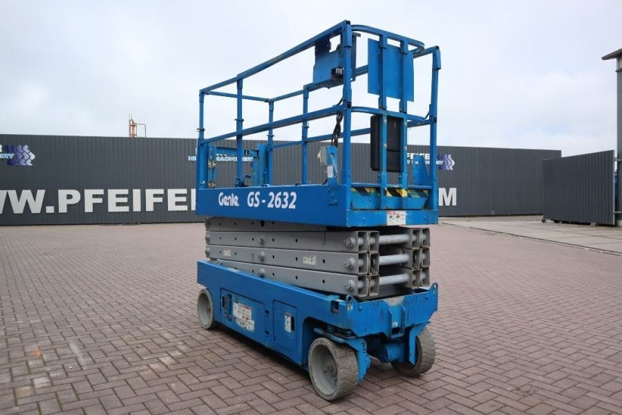 Genie GS2632 Electric, Working Height 10m, 227kg Capacit - Käärlift: pilt 2 Genie GS2632 Electric, Working Height 10m, 227kg Capacit - Käärlift: pilt 2