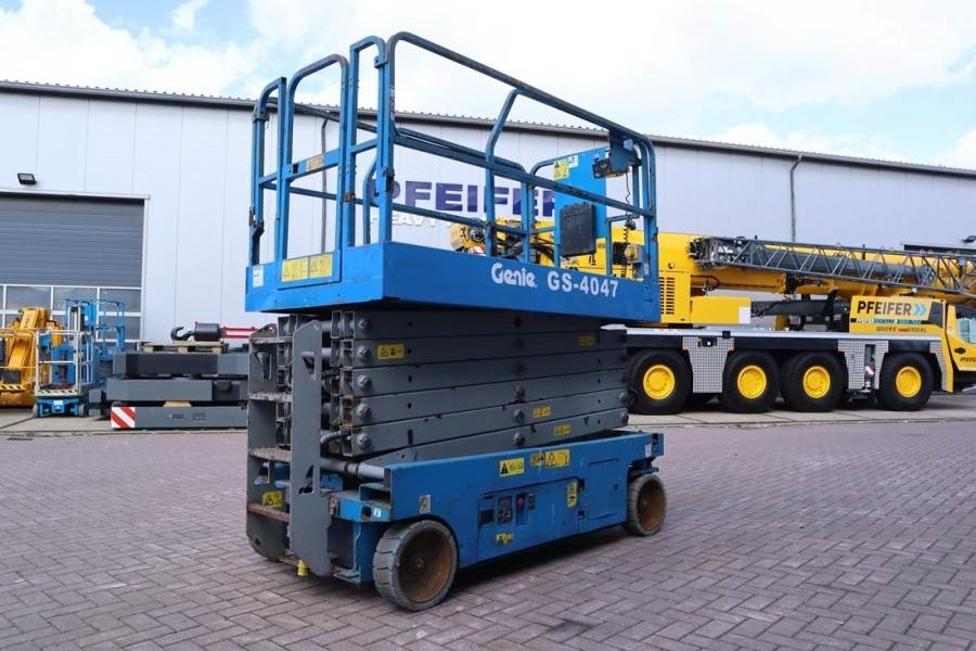 Genie GS4047 Electric, 14m Working Height, 350kg Capacit  - Käärlift: pilt 2 Genie GS4047 Electric, 14m Working Height, 350kg Capacit  - Käärlift: pilt 2