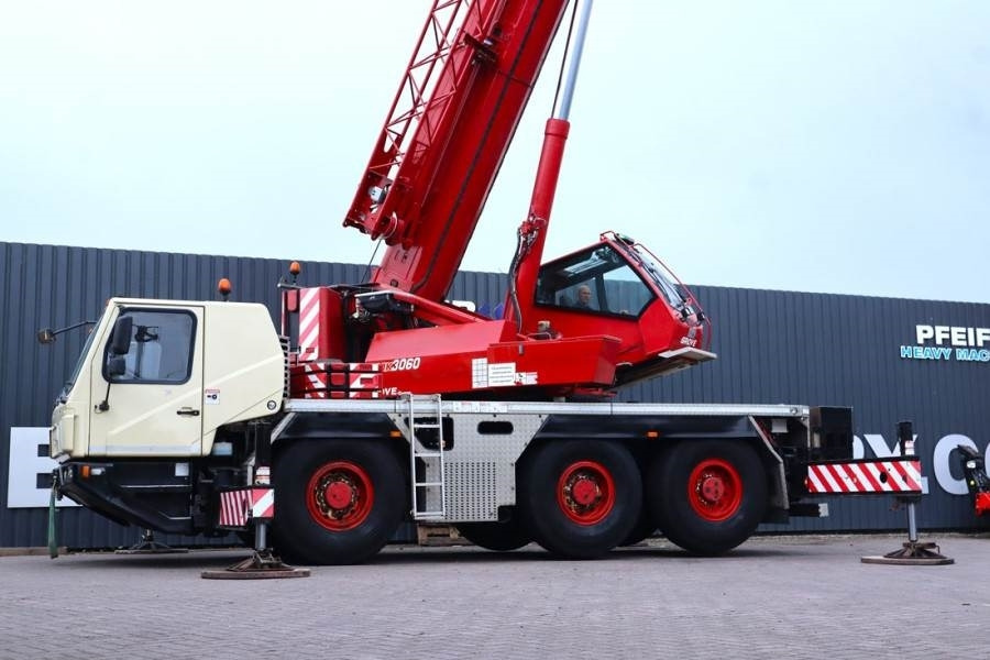 Grove GMK3060 Diesel, 6x6x6 Drive, 60t Capacity, 43m Mai - Maastikukraana: pilt 2 Grove GMK3060 Diesel, 6x6x6 Drive, 60t Capacity, 43m Mai - Maastikukraana: pilt 2