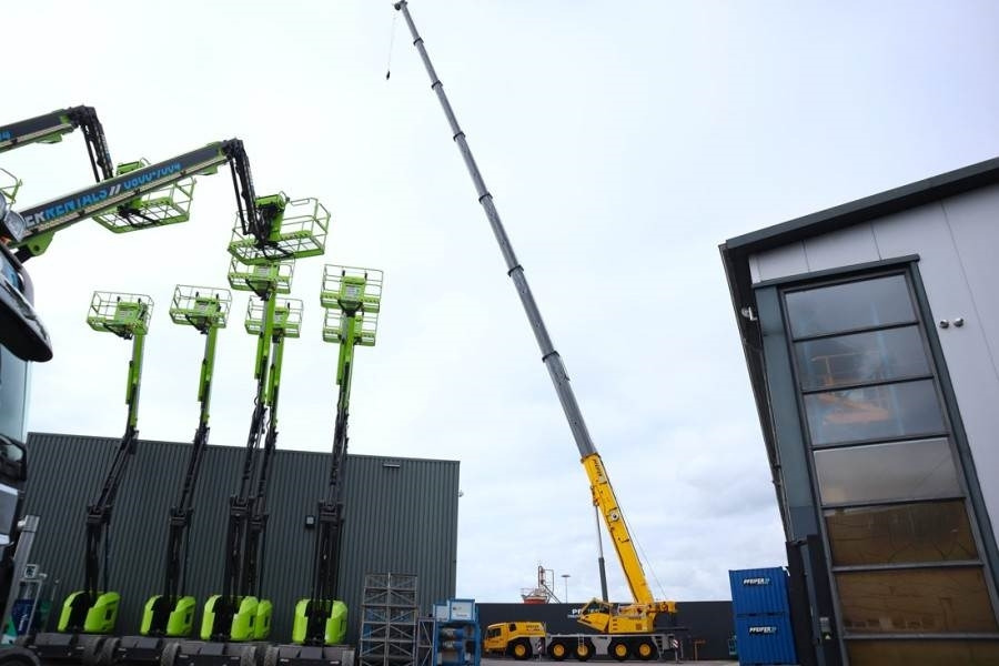 Grove GMK5250XL-1 Available Immediately, Dutch Registrat - Maastikukraana: pilt 3 Grove GMK5250XL-1 Available Immediately, Dutch Registrat - Maastikukraana: pilt 3