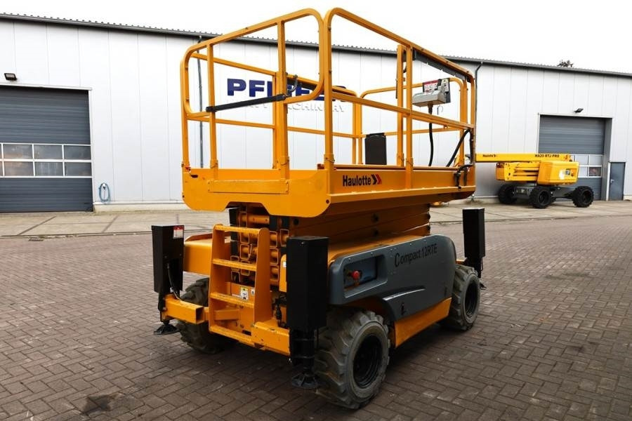 Haulotte Compact 12RTE Electric, 12m Working Height, 450kg - Käärlift: pilt 2 Haulotte Compact 12RTE Electric, 12m Working Height, 450kg - Käärlift: pilt 2