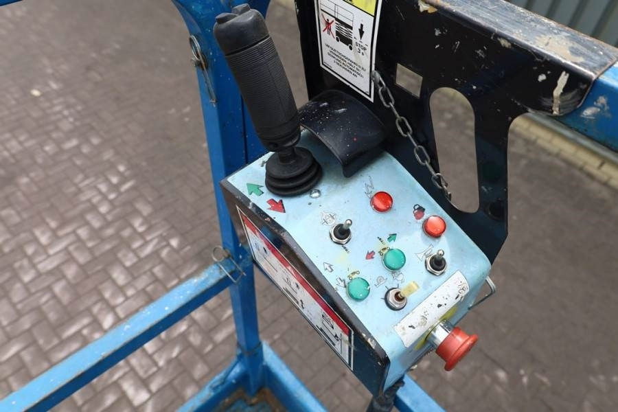 Haulotte Compact 12RTE Electric, 12m Working Height, 450kg - Käärlift: pilt 4 Haulotte Compact 12RTE Electric, 12m Working Height, 450kg - Käärlift: pilt 4