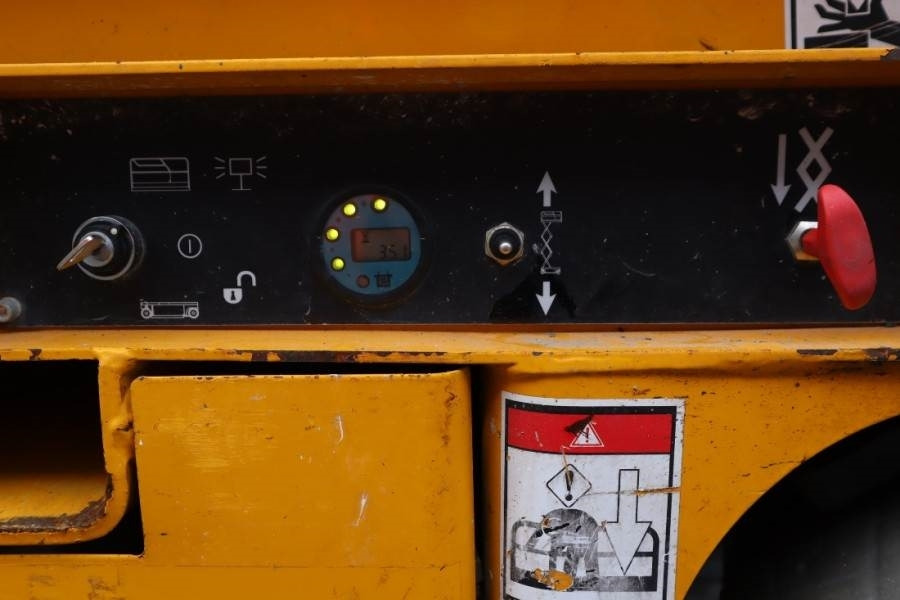 Käärlift Haulotte Compact 8 Electric, 8.2m Working Height, 350kg Cap: pilt 9