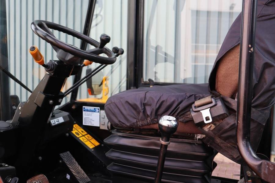 JCB 926 Diesel, 4x4 Drive, Triplex mast, 5500mm Liftin  - Ebatasasel maastikul kohanduv kahveltõstuk: pilt 3 JCB 926 Diesel, 4x4 Drive, Triplex mast, 5500mm Liftin  - Ebatasasel maastikul kohanduv kahveltõstuk: pilt 3