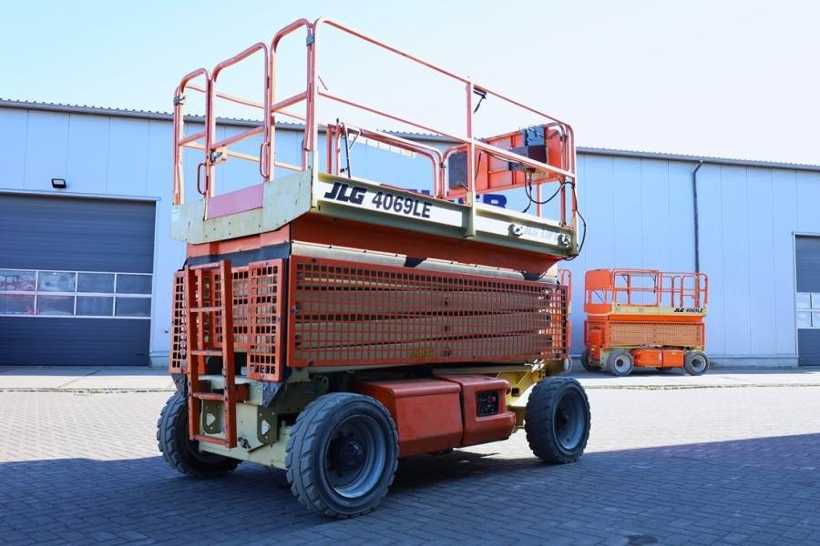 JLG 4069LE Electric, 14.2m Working Height, 360kg Capac - Käärlift: pilt 2 JLG 4069LE Electric, 14.2m Working Height, 360kg Capac - Käärlift: pilt 2