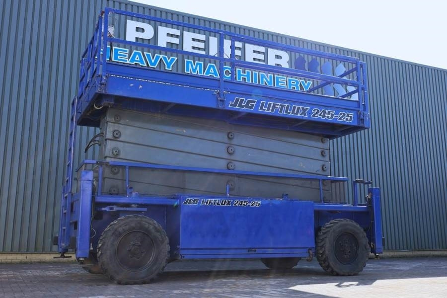 Liftlux SL245-25D 4WD Diesel, 4x4 Drive, 26.5m Working Hei - Käärlift: pilt 1 Liftlux SL245-25D 4WD Diesel, 4x4 Drive, 26.5m Working Hei - Käärlift: pilt 1