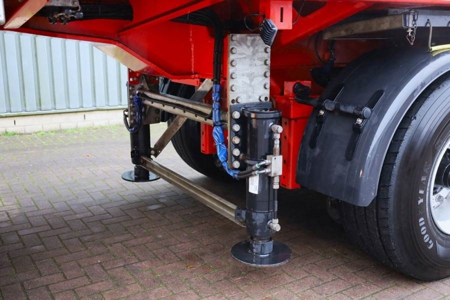 MAX Trailer MAX410 The MAX410 with hydro-mechanical" steering - Platvorm/ Madelpoolhaagis: pilt 3 MAX Trailer MAX410 The MAX410 with hydro-mechanical" steering - Platvorm/ Madelpoolhaagis: pilt 3