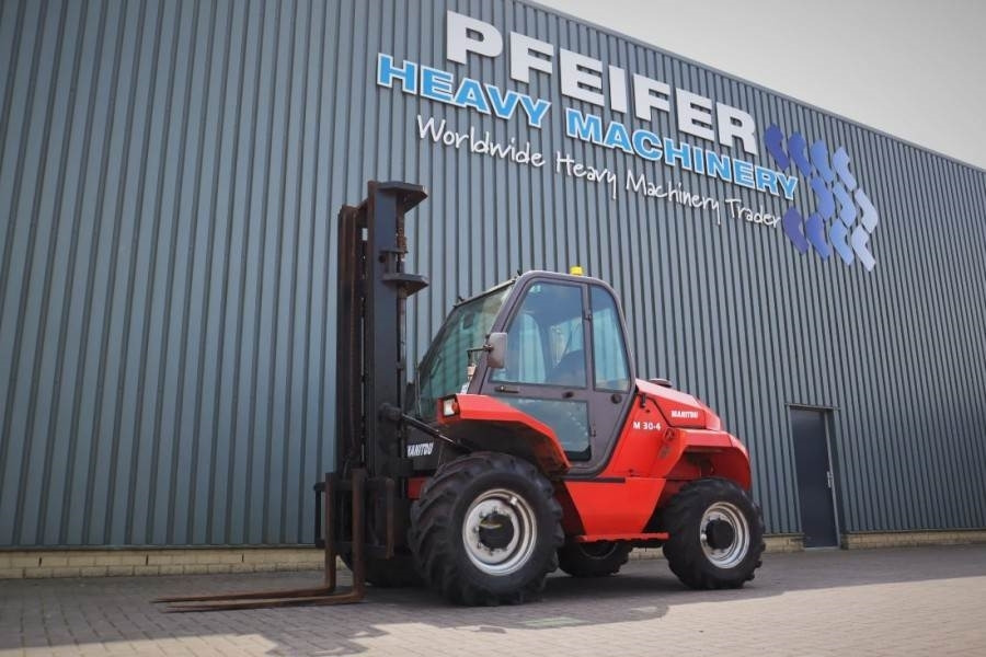 Manitou M30-4 Diesel, 4x4 Drive, 3t Capacity, Triplex Mast - Ebatasasel maastikul kohanduv kahveltõstuk: pilt 1 Manitou M30-4 Diesel, 4x4 Drive, 3t Capacity, Triplex Mast - Ebatasasel maastikul kohanduv kahveltõstuk: pilt 1