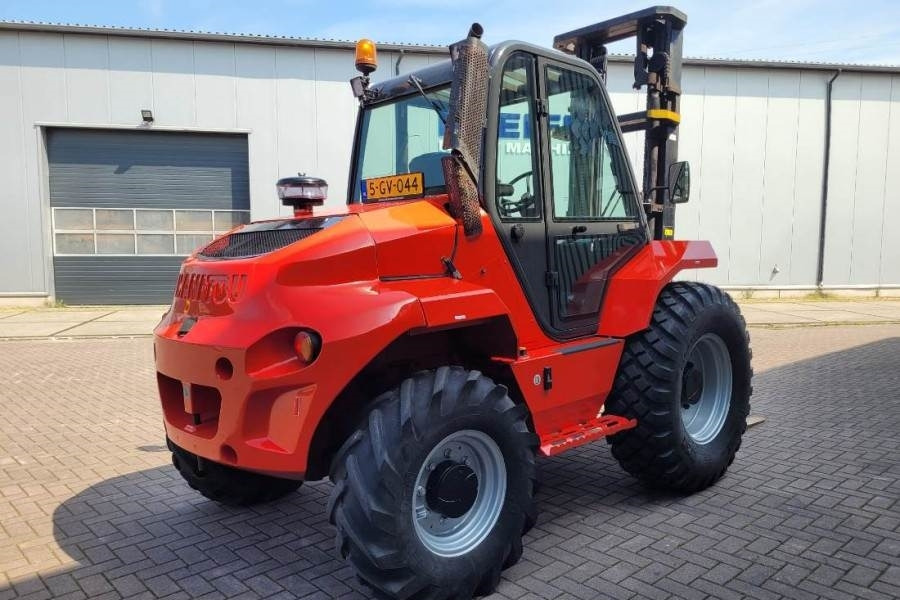Manitou M30-4 Valid Inspection, *Guarantee, Diesel, 4x4 Dr - Ebatasasel maastikul kohanduv kahveltõstuk: pilt 2 Manitou M30-4 Valid Inspection, *Guarantee, Diesel, 4x4 Dr - Ebatasasel maastikul kohanduv kahveltõstuk: pilt 2