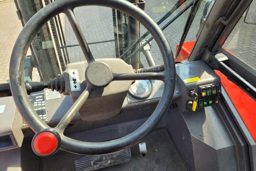 Manitou M30-4 Valid Inspection, *Guarantee, Diesel, 4x4 Dr - Ebatasasel maastikul kohanduv kahveltõstuk: pilt 4 Manitou M30-4 Valid Inspection, *Guarantee, Diesel, 4x4 Dr - Ebatasasel maastikul kohanduv kahveltõstuk: pilt 4