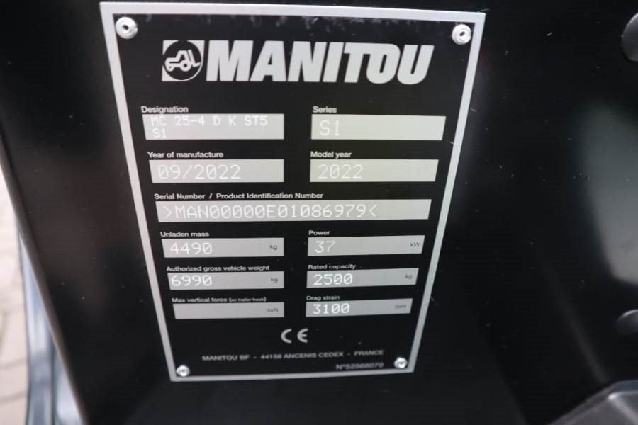 Manitou MC25-4 Valid Inspection, *Guarantee, Diesel, 4x4 D - Ebatasasel maastikul kohanduv kahveltõstuk: pilt 5 Manitou MC25-4 Valid Inspection, *Guarantee, Diesel, 4x4 D - Ebatasasel maastikul kohanduv kahveltõstuk: pilt 5