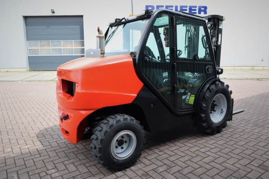 Manitou MC25-4 Valid Inspection, *Guarantee, Diesel, 4x4 D - Ebatasasel maastikul kohanduv kahveltõstuk: pilt 3 Manitou MC25-4 Valid Inspection, *Guarantee, Diesel, 4x4 D - Ebatasasel maastikul kohanduv kahveltõstuk: pilt 3