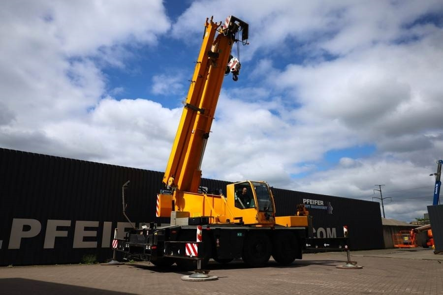 Terex Demag AC40 City Diesel, 6x6 Drive And 6-Wheel Stee - Maastikukraana: pilt 2 Terex Demag AC40 City Diesel, 6x6 Drive And 6-Wheel Stee - Maastikukraana: pilt 2