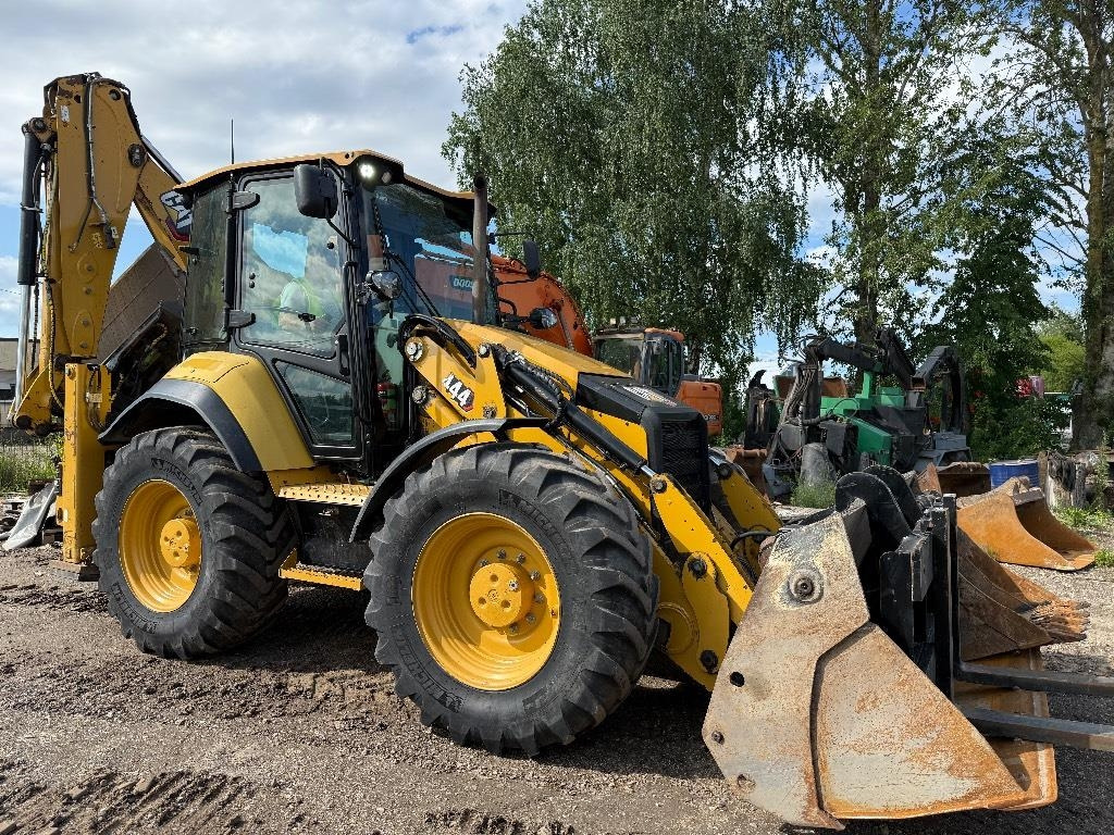CAT 444 - Ekskavaator-laadur: pilt 1 CAT 444 - Ekskavaator-laadur: pilt 1