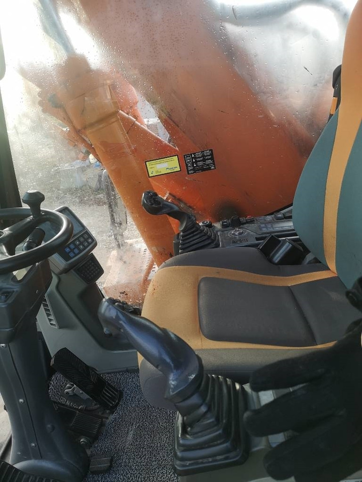 Ratastel ekskavaator Doosan Dw 140: pilt 9