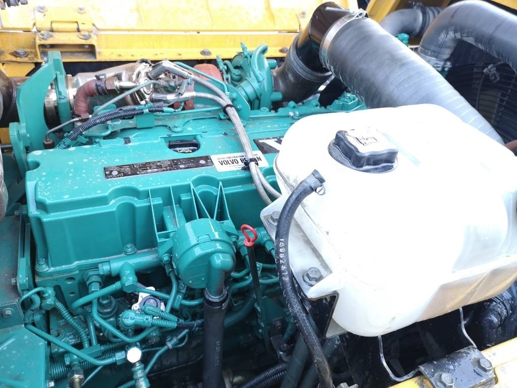 Volvo EC 300 D L - Lintekskavaator: pilt 2 Volvo EC 300 D L - Lintekskavaator: pilt 2