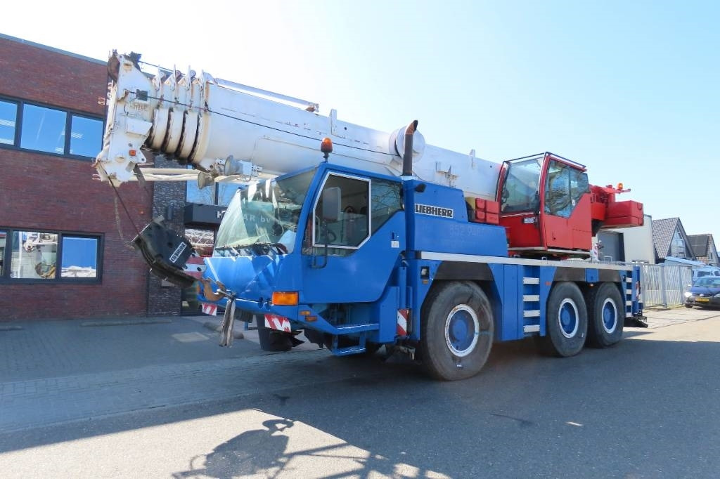 Liebherr LTM 1055-1 - Maastikukraana: pilt 1 Liebherr LTM 1055-1 - Maastikukraana: pilt 1