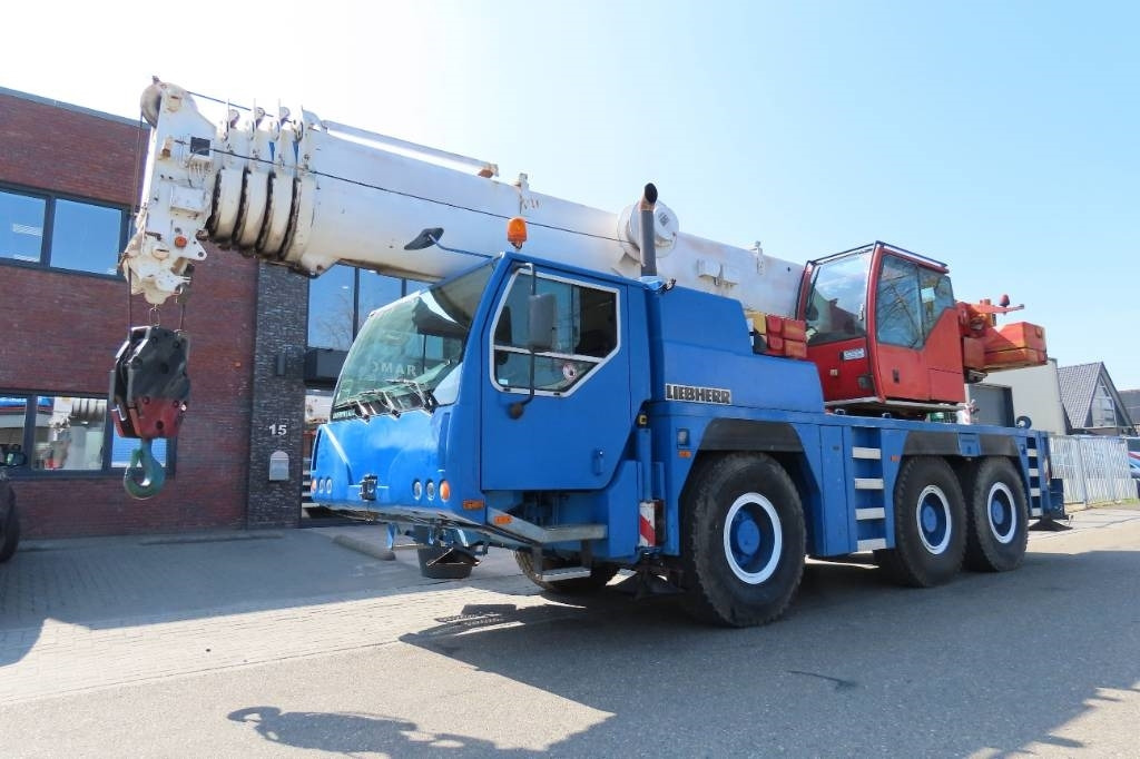 Liebherr LTM 1055-1 - Maastikukraana: pilt 1 Liebherr LTM 1055-1 - Maastikukraana: pilt 1